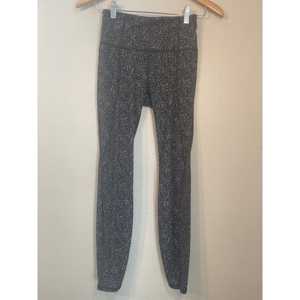 Athleta XS Lightning Static 7/8 Tight Leggings Black White Print Mid Rise Gym